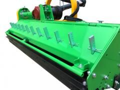 Bowell MFZ-155 profi kitolható vontatott szárzúzó Bowell MFZ-155 profi kitolható vontatott szárzúzó